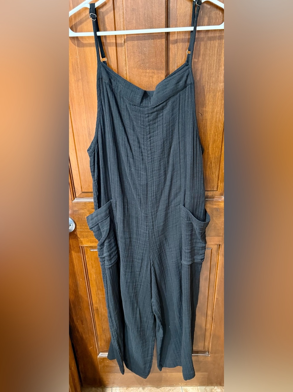 NEVER WORN!! Rip Curl Black Linen Sleeveless Jumpsuit with Pockets - Picture 2 of 8